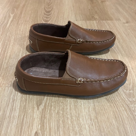 Elegant Brown Kids' Loafers - Picture 2 of 4